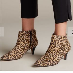 BNWOB Clarks Linvale Sea Leopard Booties  SIZE 7